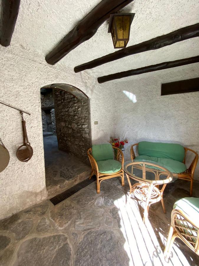 Independent Stone House With Lake View Musso Bagian luar foto