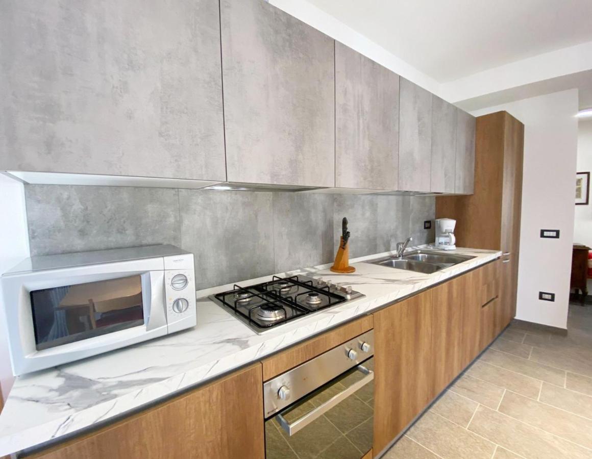 Independent Stone House With Lake View Musso Bagian luar foto