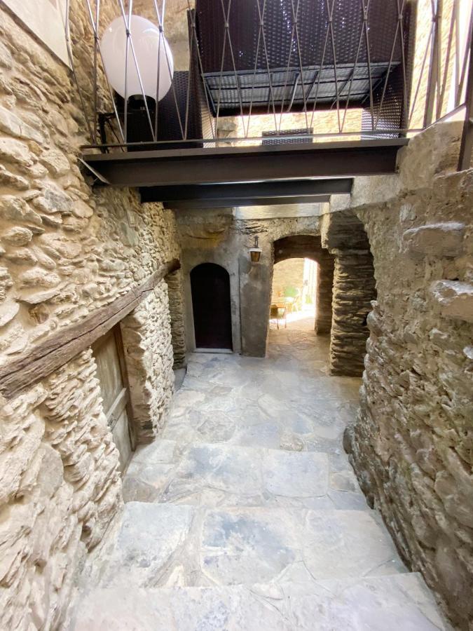 Independent Stone House With Lake View Musso Bagian luar foto