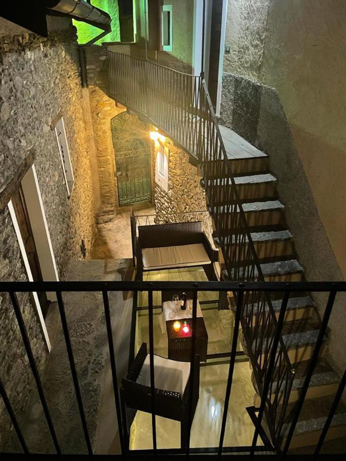 Independent Stone House With Lake View Musso Bagian luar foto