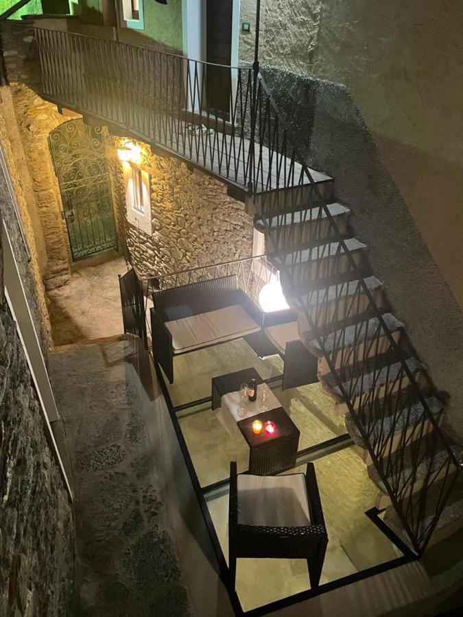 Independent Stone House With Lake View Musso Bagian luar foto